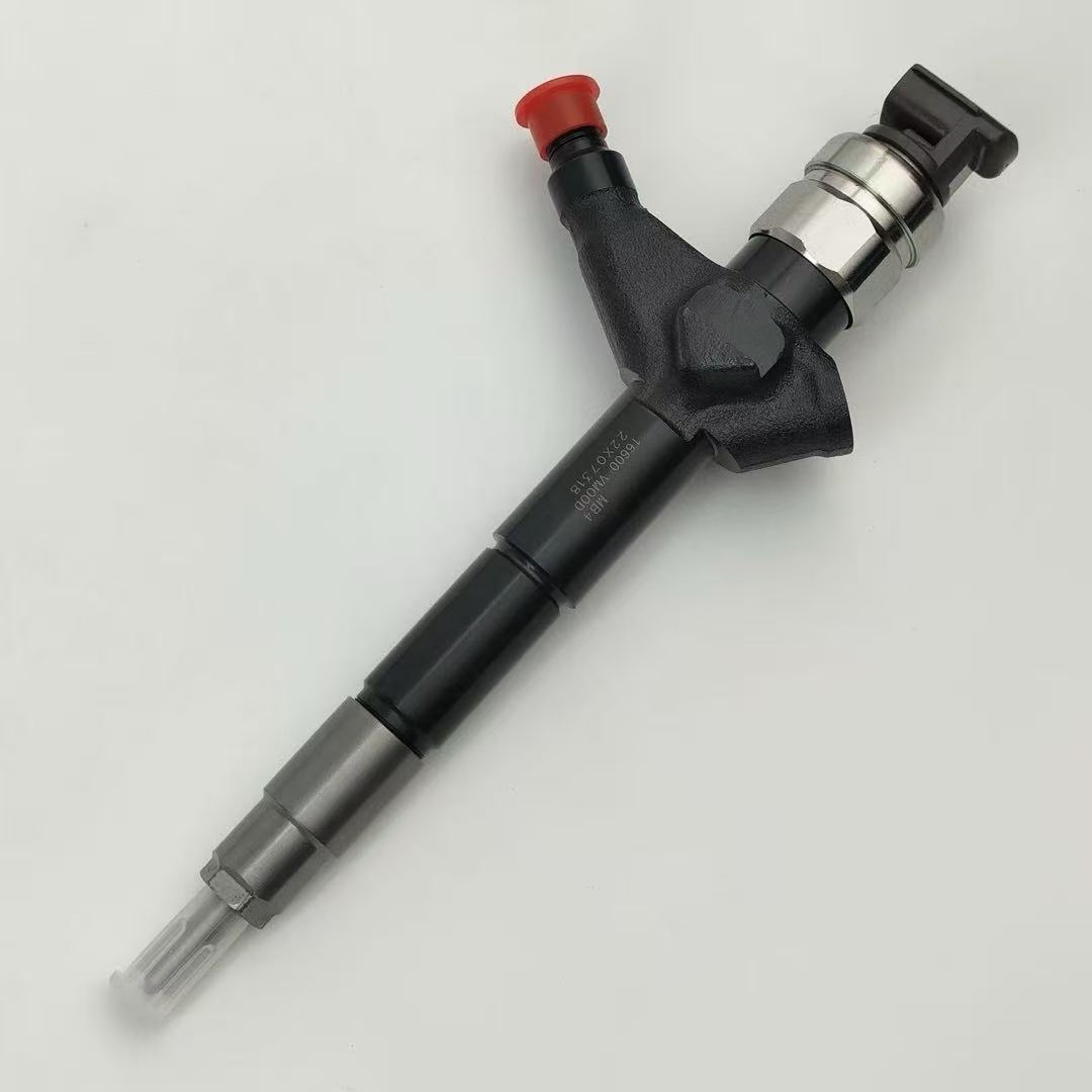 Diesel injector for heavy truck fuel system